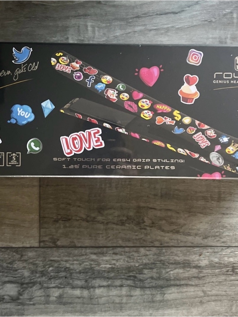 Rouge Helium Love Emoji Ceramic Hair Straightener - Black